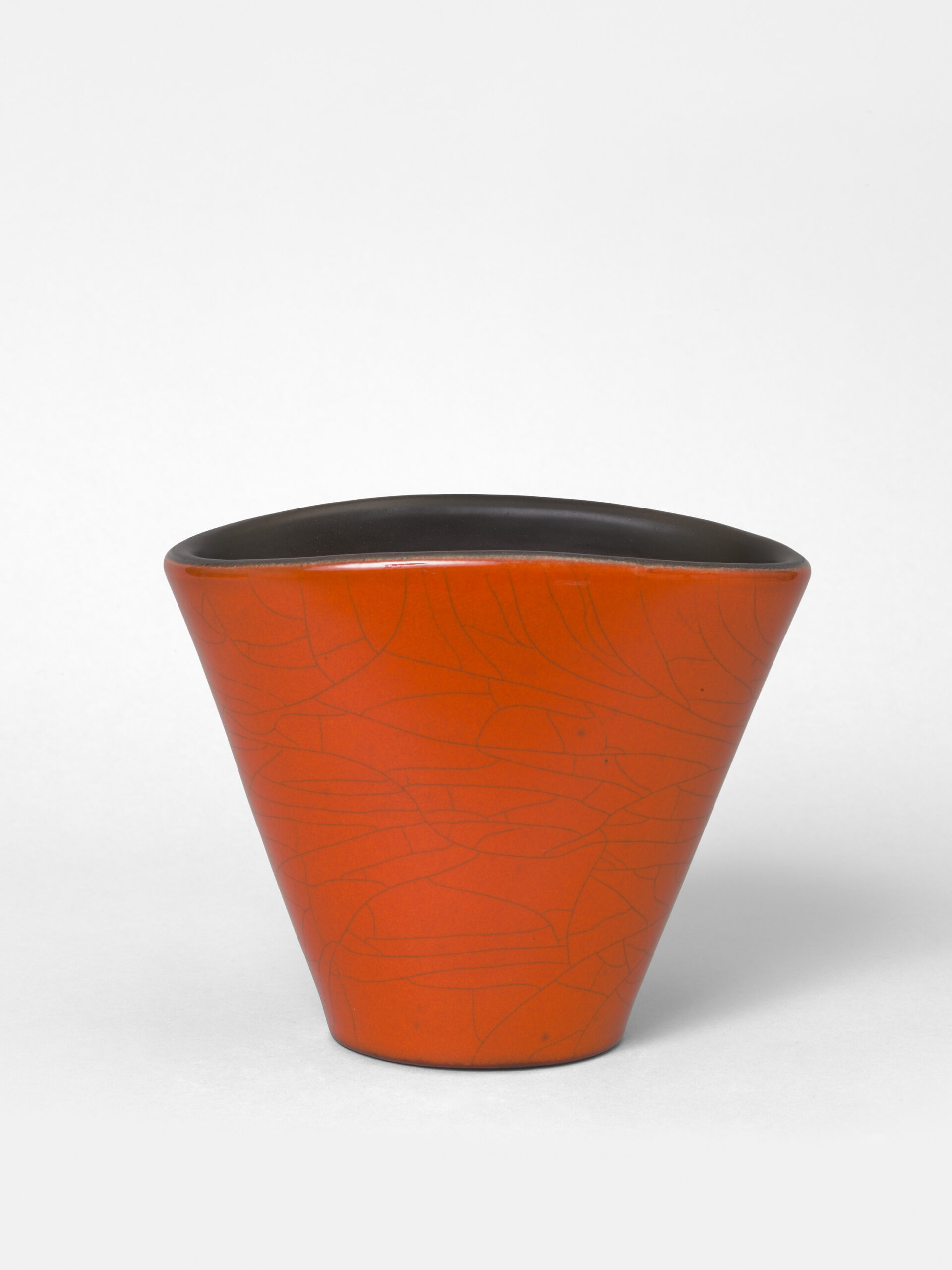 CHAMBOST_VASE_709B_ORANGE_CRAQ_NOIR_FACEB